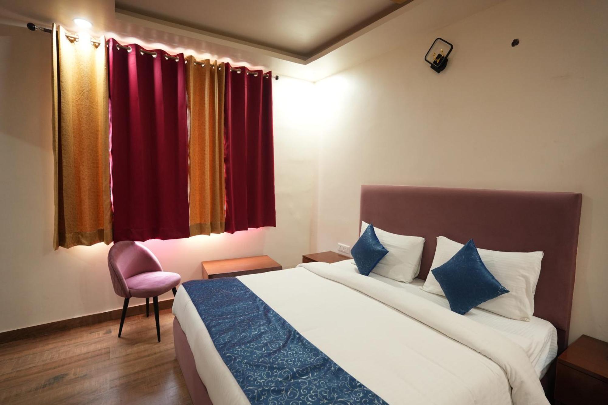 Sarla Hotel Inn Noida Exterior foto